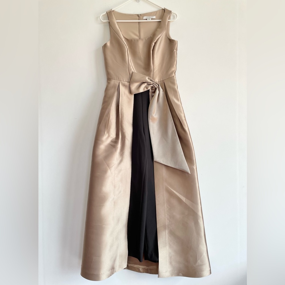 Kay Unger Sophie Jumpsuit Light Gold Dress Black Pants Sleeveless Formal Gown 8